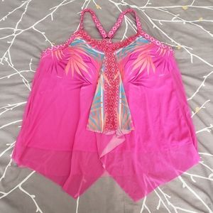 Bright pink swimsuit top, plus size w/o tags.